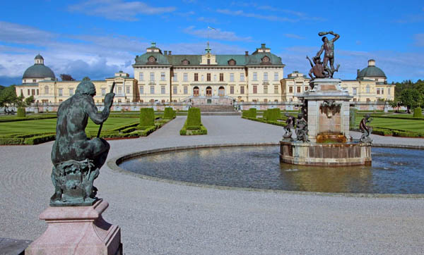 EXCURSIONS  Castles and palaces, Drottningholm Palace